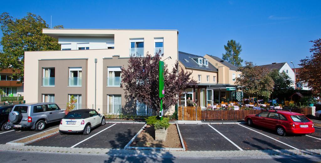 Bauernwirt Hotel Graz Exterior photo